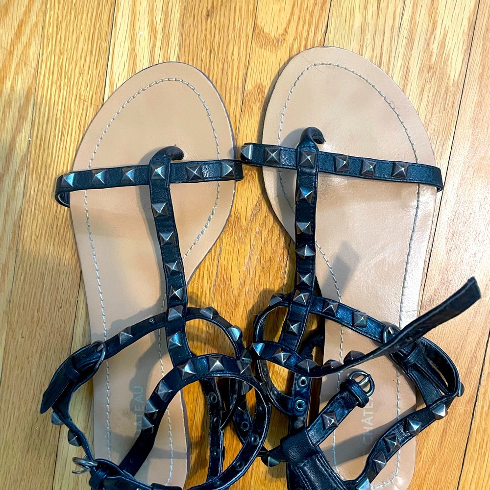 Le château sandals